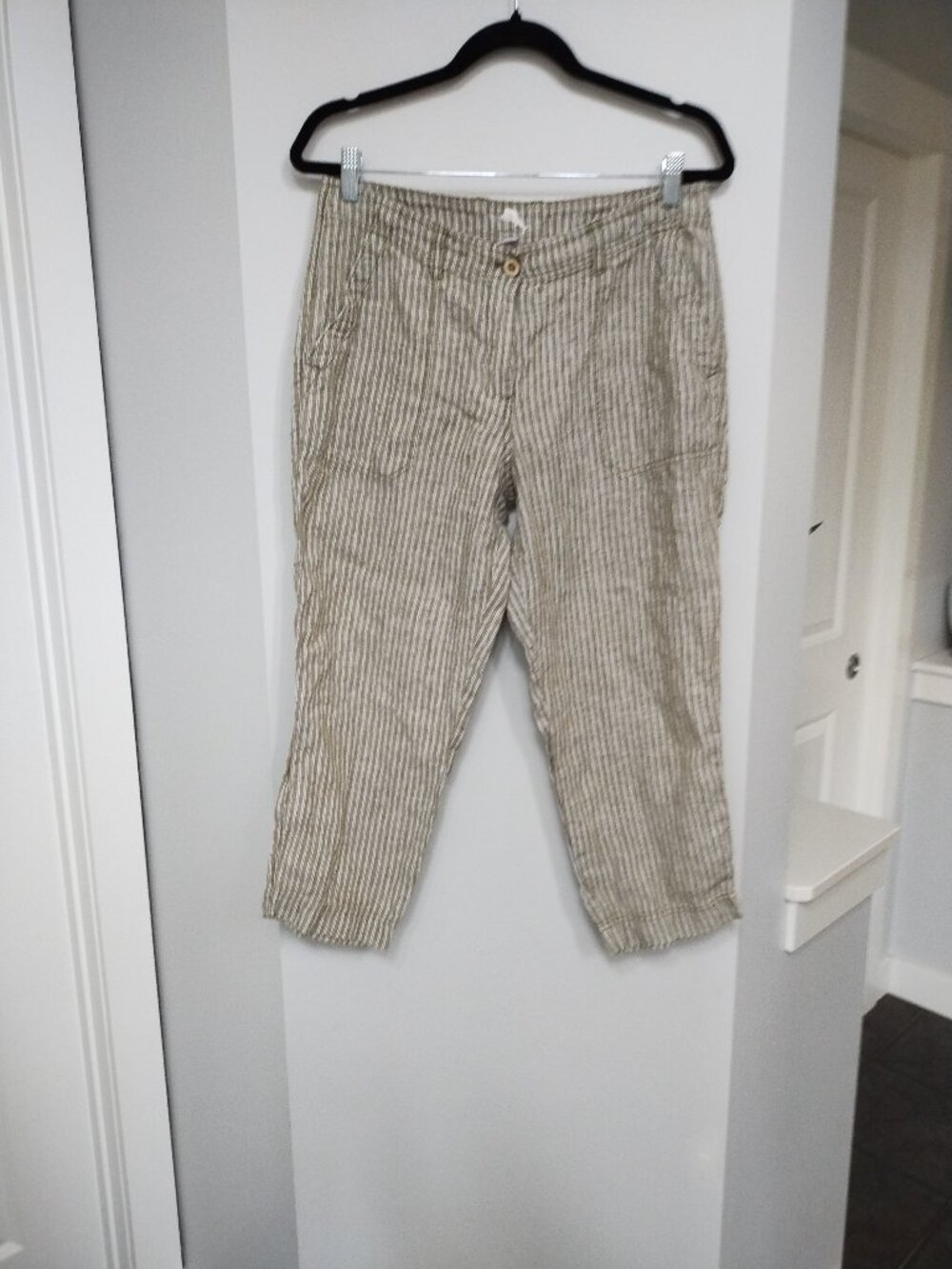 Tommy Bahama 100% linen cropped pants